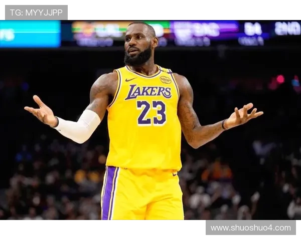 NBA最新动态:詹姆斯领衔湖人强势逆袭勇士 多支球队迎来季前赛精彩对决 NBA最新动态:詹姆斯领衔湖人强势逆袭勇士 多支球队迎来季前赛精彩对决