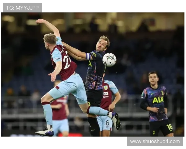 伯恩利足球俱乐部的崛起之路与英格兰足球传统精神的完美融合 伯恩利足球俱乐部的崛起之路与英格兰足球传统精神的完美融合