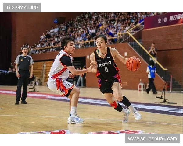 中国篮球队在世界杯预选赛中逆袭取胜 力克劲敌展示强大实力