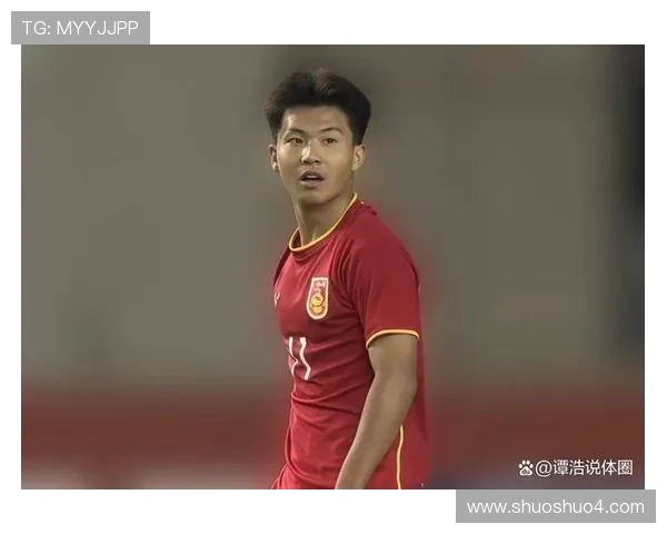 国足新星闪耀亚洲杯赛场助球队惊险逆转强敌最终成功晋级八强之战